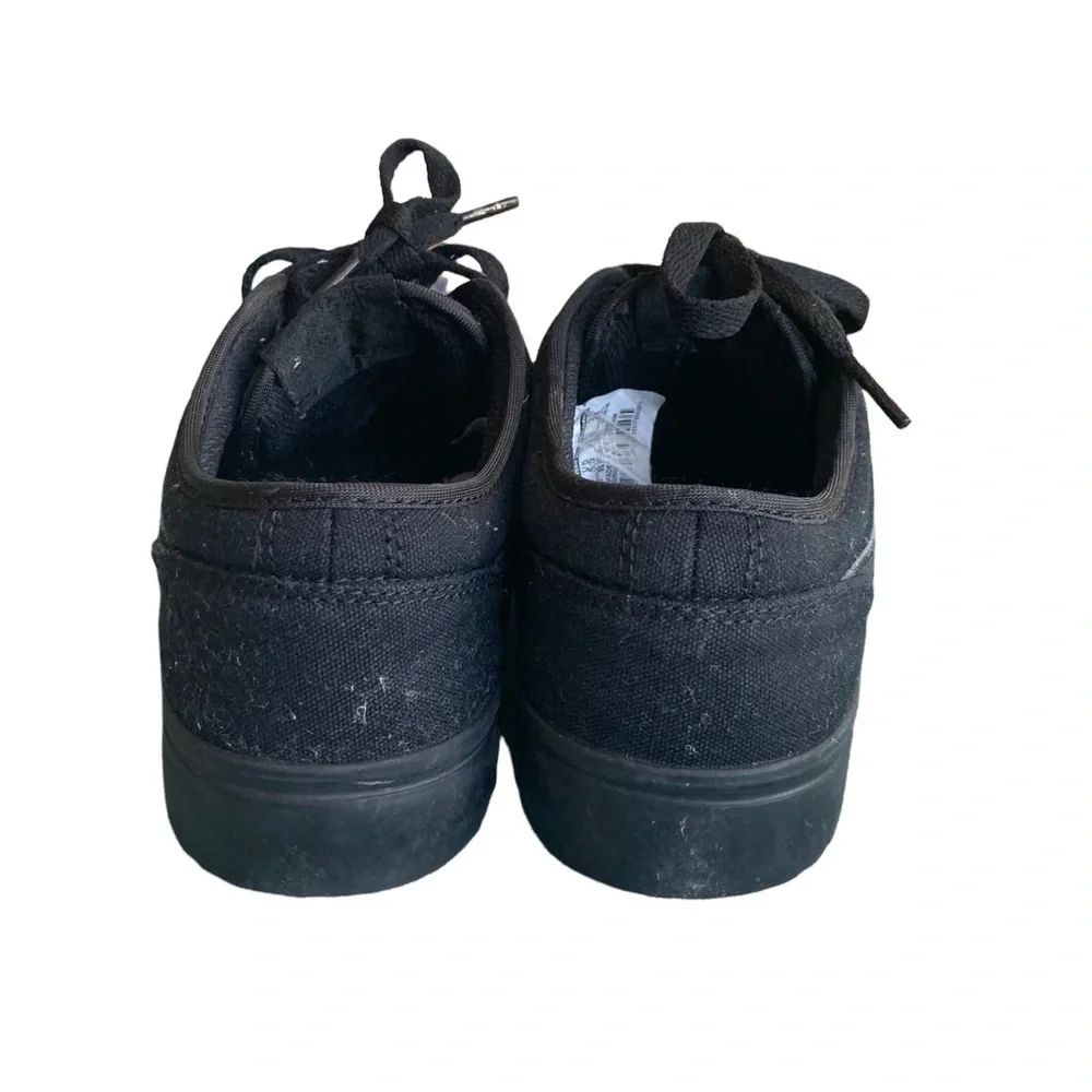 Nike W sz 8 youth 6 Toki Low Canvas black sneakers
